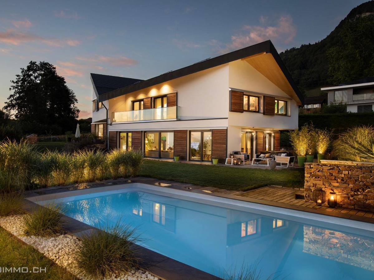 Montreux Holiday Home Екстериор снимка