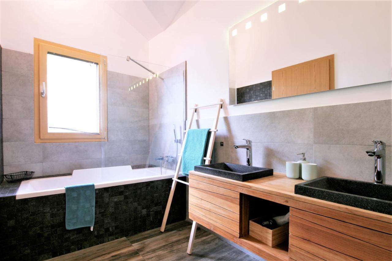Montreux Holiday Home Екстериор снимка