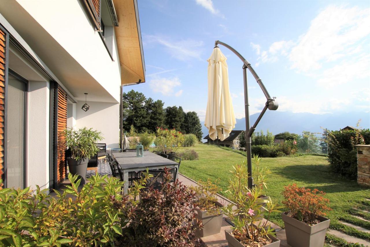 Montreux Holiday Home Екстериор снимка