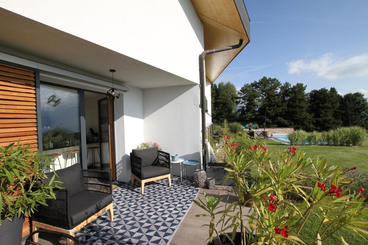 Montreux Holiday Home Екстериор снимка