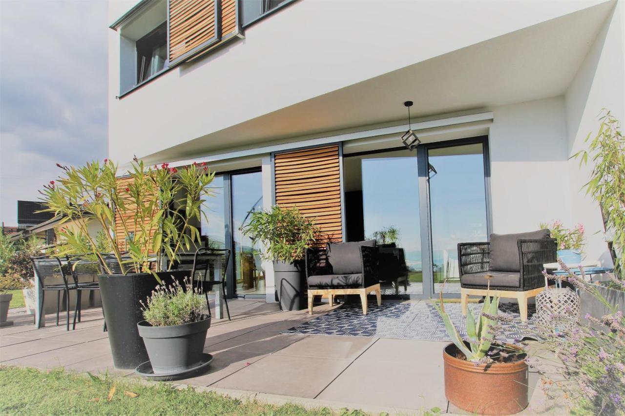 Montreux Holiday Home Екстериор снимка