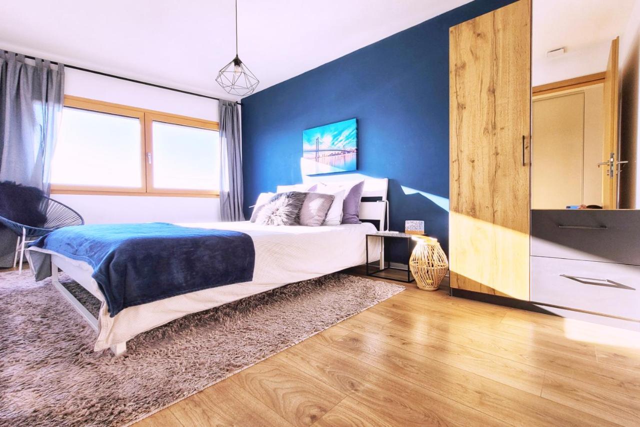 Montreux Holiday Home Екстериор снимка