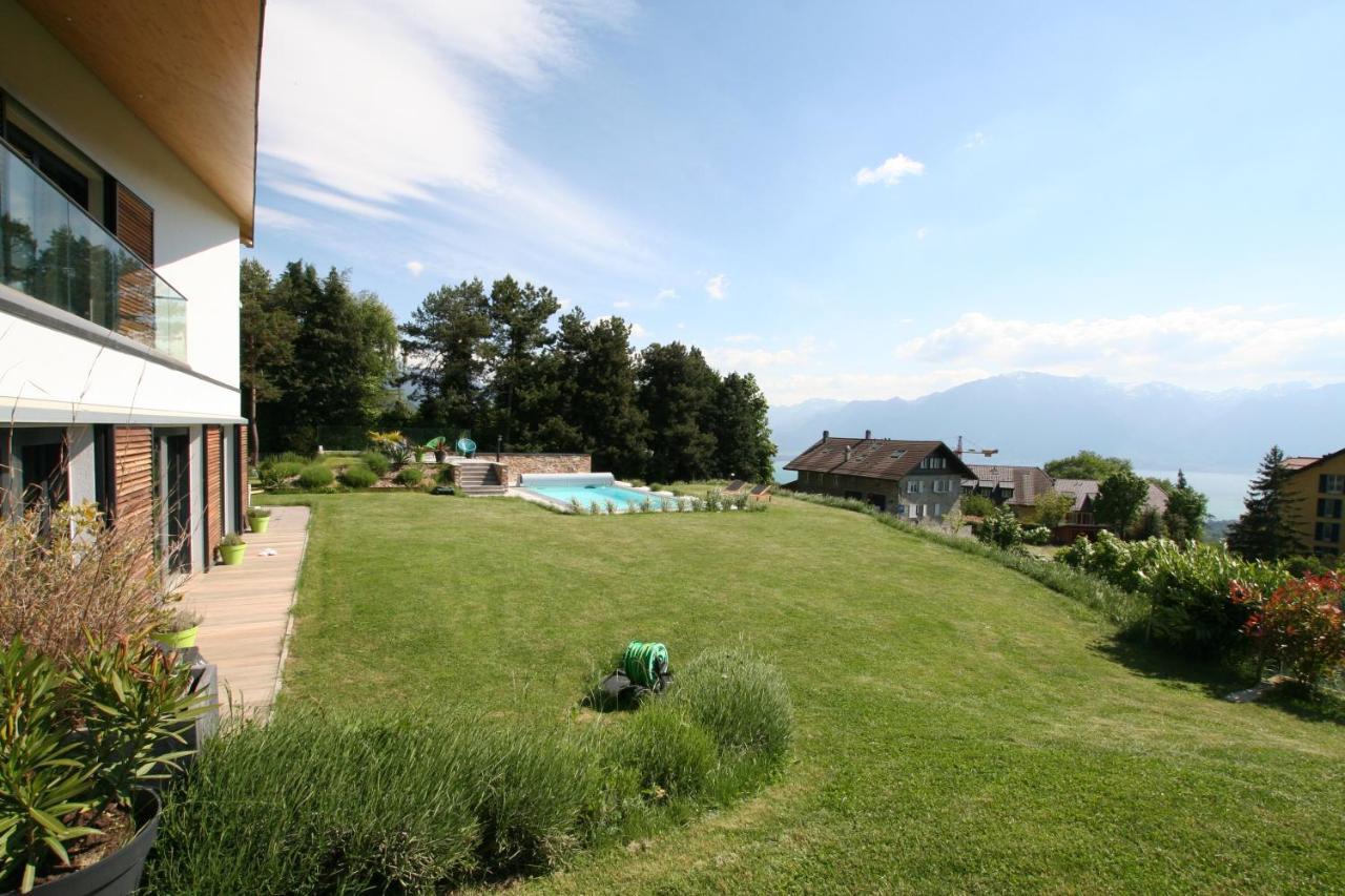 Montreux Holiday Home Екстериор снимка