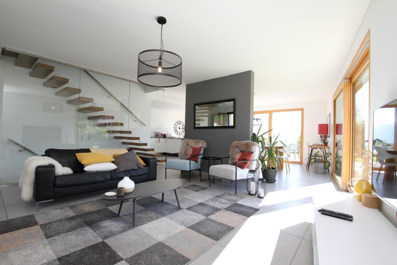 Montreux Holiday Home Екстериор снимка