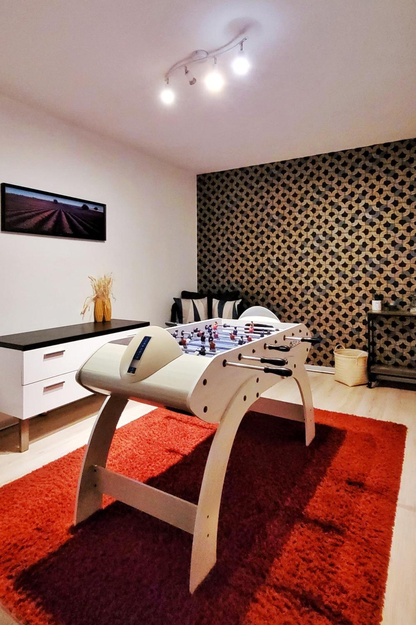 Montreux Holiday Home Екстериор снимка