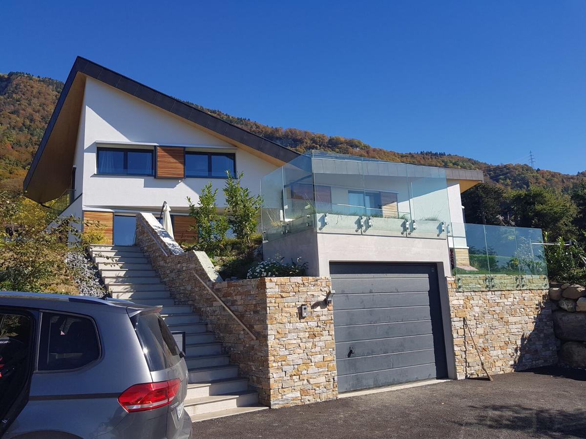 Montreux Holiday Home Екстериор снимка