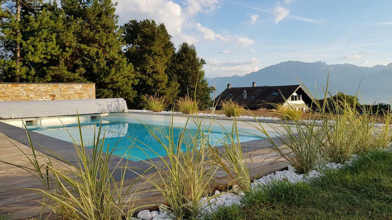 Montreux Holiday Home Екстериор снимка