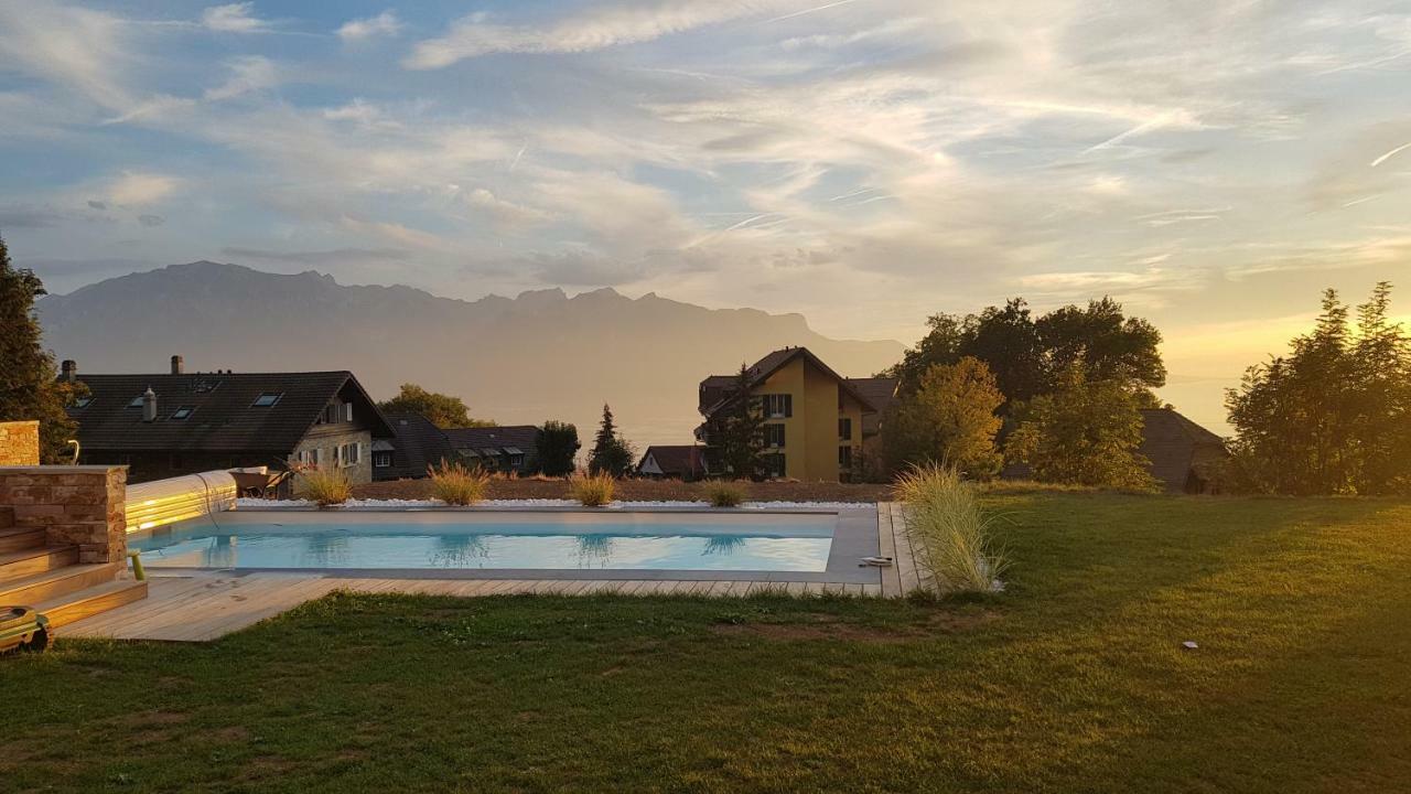 Montreux Holiday Home Екстериор снимка